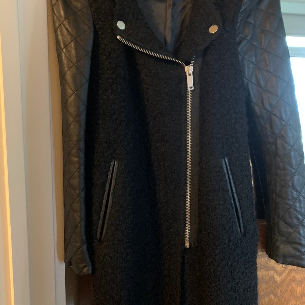 New without tags!!!! BRAND NEW BRAND NEW Zara Woman size XS black jacket